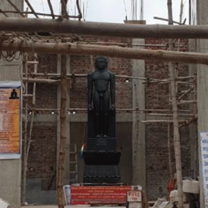 Shri 1008 Munisuvratnath Digambar Jain Mandir (Tanmodaya Sadhna Kendra)